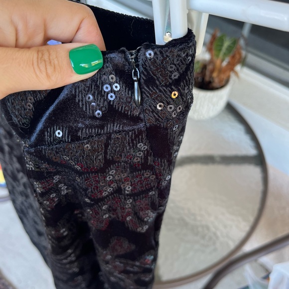 Venus Z221710 Velvet & Sequin Flare Pants - 2 - Picture 4 of 7